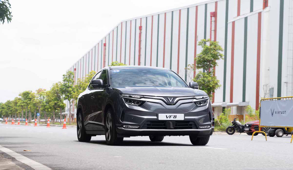 Người dùng châu Âu ‘chấm điểm’ VF 8 ra sao trong lần lái thử đầu tiên?-6