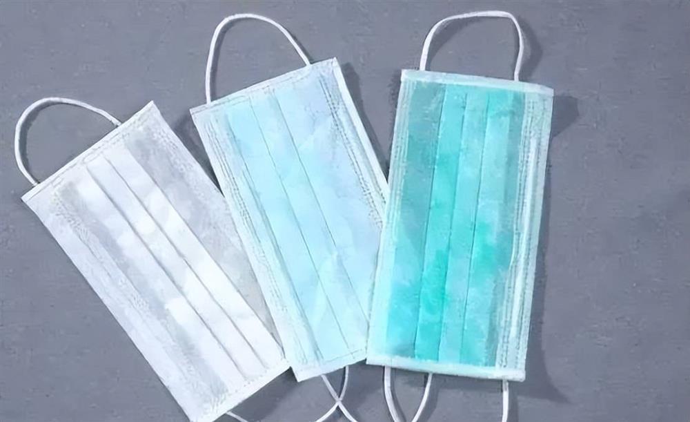 Xoong nồi dùng lâu khiến đáy bị đen bẩn? Chỉ cần một chiếc khẩu trang là bạn có thể đánh sạch ngay!-1