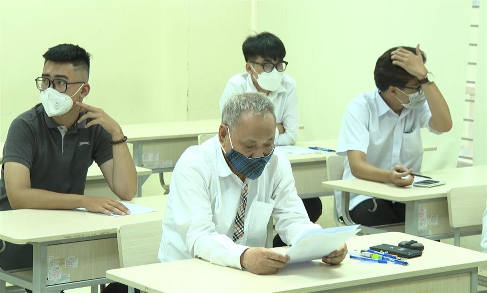 Thi tốt nghiệp THPT ở tuổi 82, cụ ông chia sẻ điều khiến ai cũng phải cảm phục-1