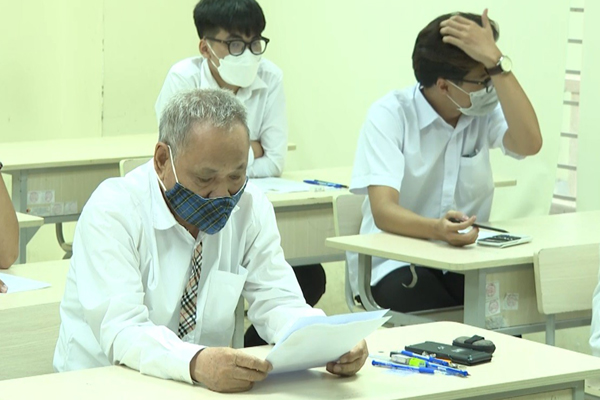 Không chủ quan và thực hiện nghiêm túc quy chế thi-4