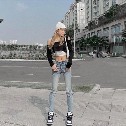 Thiều Bảo Trâm mặc đồ tập cạp trễ khoe cơ bụng cuồn cuộn-5