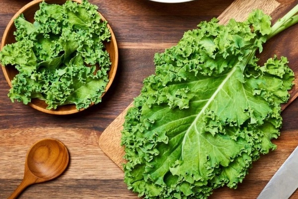 5 loại rau xanh tốt hơn cả sữa, phụ nữ sau tuổi 50 ăn đều sẽ bảo vệ collagen, xương khớp dẻo dai và luôn trẻ-2