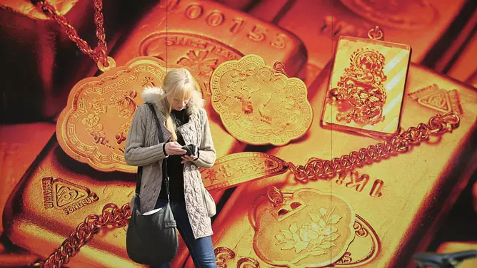 Giá vàng hôm nay 8/7: Thế giới chao đảo, vàng hồi phục từ đáy-1