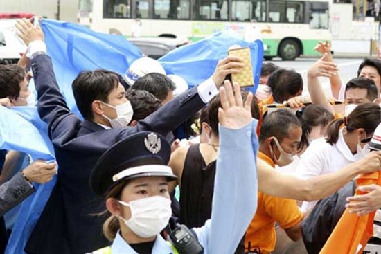 Cận cảnh hiện trường cựu Thủ tướng Nhật Bản Abe Shinzo bị bắn