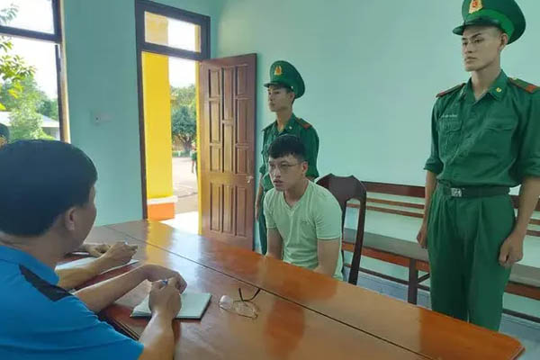 Cựu tư lệnh Vùng cảnh sát biển nhận tiền tỷ để bảo kê buôn lậu-2