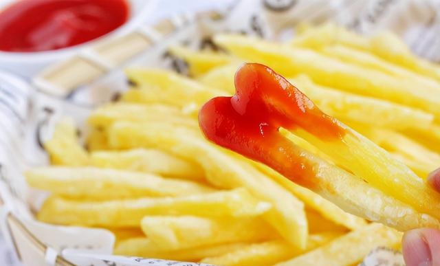 Chiên khoai tây đừng cho ngay vào chảo dầu, thêm 2 bước này khoai giòn ngon thơm nức như nhà hàng-8