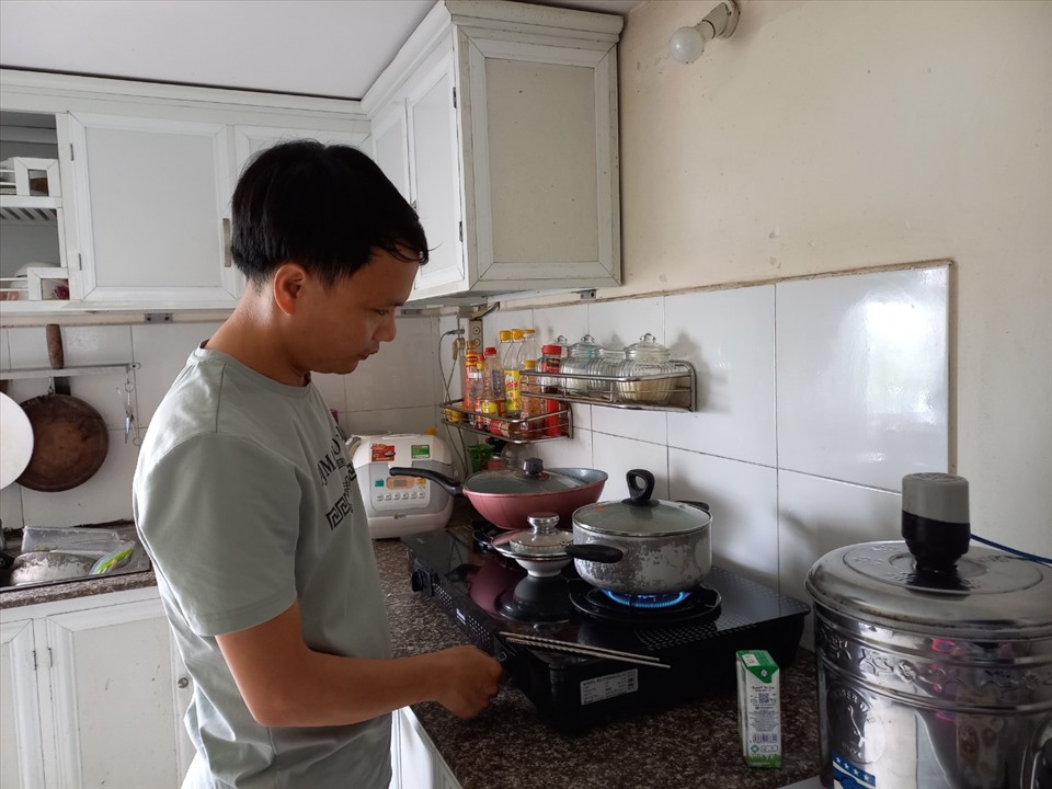 Đại biểu HĐND lo lắng khi người lao động túng thiếu phải bán sổ BHXH, rút BHXH một lần-1