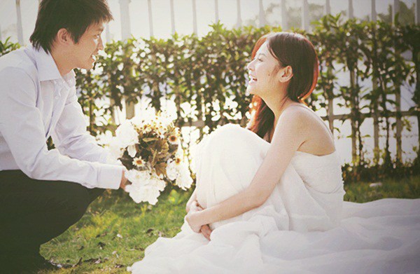 Vợ đẻ, cô bạn thân hào phóng cho 50 triệu, tôi ngại đến cảm ơn thì nổi giận khi vô tình nghe được vợ chồng cô ấy tỉ tê-1