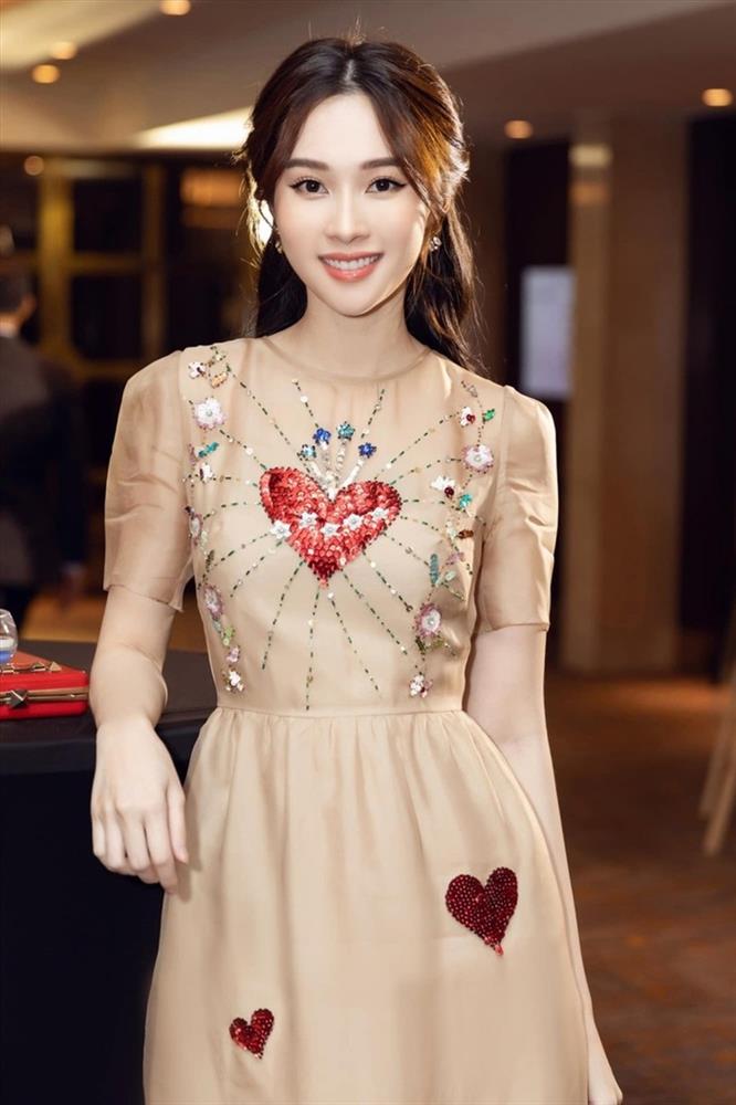Ngất ngây với cơ ngơi đồ sộ của nhà chồng mỹ nhân Việt: Hà Hồ thênh thang, Hà Tăng xa hoa-14