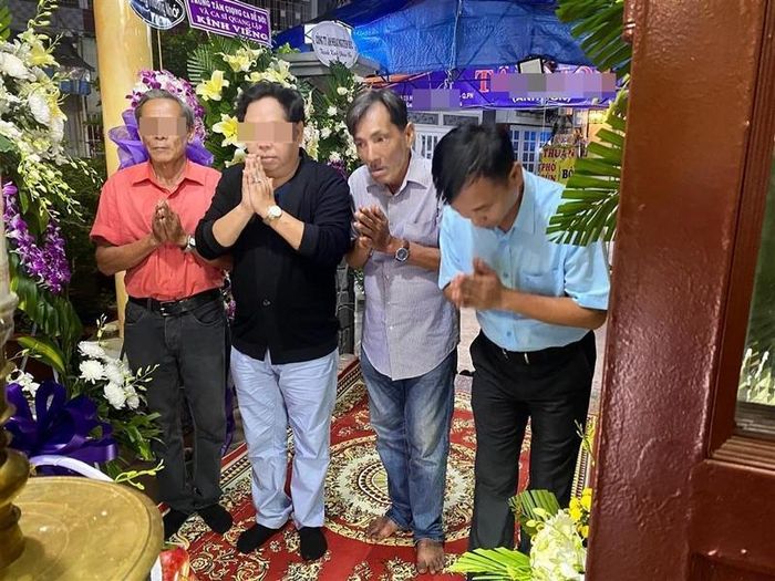 Thương Tín thần sắc ngày càng nhợt nhạt, hom hem-1