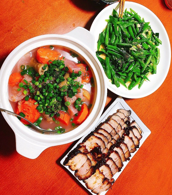 9x sang Nhật làm việc gặp bạn cùng phòng không biết nấu ăn, ai dè trổ tài làm nhiều món ngon, thịnh soạn như nhà hàng-7