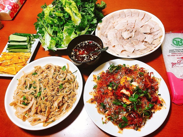 9x sang Nhật làm việc gặp&nbsp;bạn cùng phòng không biết nấu ăn, ai dè trổ tài làm nhiều món ngon, thịnh soạn như nhà hàng-9