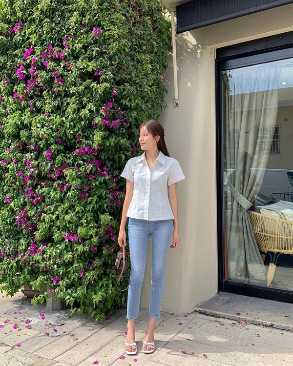 13 cách diện quần jeans với sandal tôn dáng tối ưu nhất-9