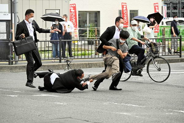 Ông ngoại cựu Thủ tướng Abe Shinzo từng bị ám sát-1