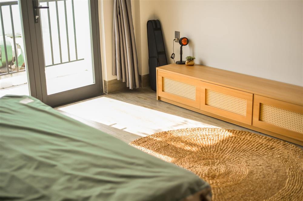 Ngôi nhà trong ngõ ngập cây xanh, góc bàn ăn thật chill bên khu vườn nhỏ-13