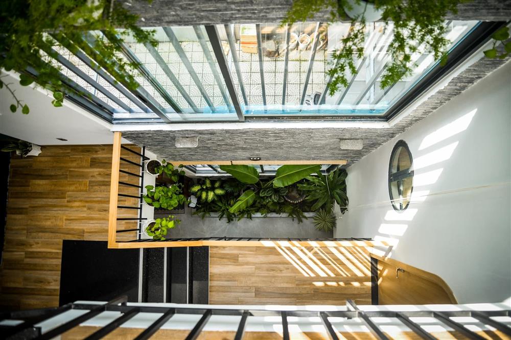 Ngôi nhà trong ngõ ngập cây xanh, góc bàn ăn thật chill bên khu vườn nhỏ-24