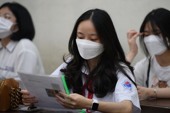 Các trường ở Hà Nội lần lượt công bố điểm chuẩn vào lớp 10 năm 2022