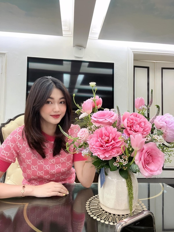 Cuộc sống hiện tại của Top 3 Hoa hậu Việt Nam 2016: Đỗ Mỹ Linh sắp kết hôn, 2 Á hậu thì sao?-16