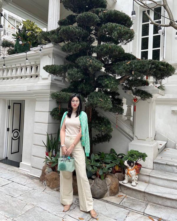 Cuộc sống hiện tại của Top 3 Hoa hậu Việt Nam 2016: Đỗ Mỹ Linh sắp kết hôn, 2 Á hậu thì sao?-22