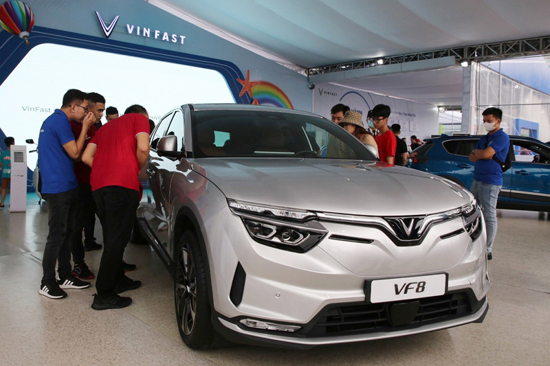 VF e34 chinh phục thử thách lội nước sâu nửa mét-9