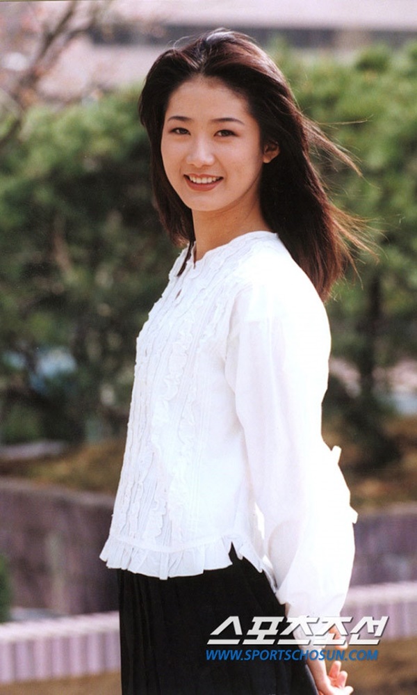 Biểu tượng nhan sắc xứ Hàn thập niên 90: Son Ye Jin ngây thơ lại quyến rũ nhưng cũng không bằng mỹ nhân này-18