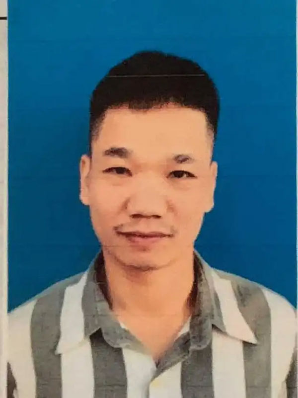 Một phạm nhân thụ án 30 năm tù bỏ trốn khi đang điều trị mổ chân, đi tập tễnh-1