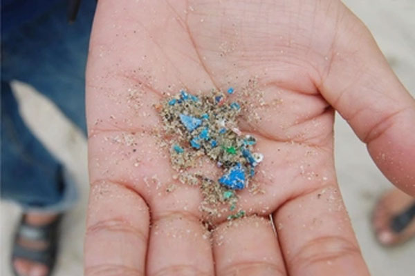 Tìm thấy hạt vi nhựa trong gạo: Có nên vo gạo trước khi nấu?-1