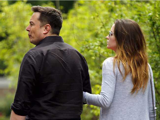 Gia đình con đàn cháu đống và tình sử lằng nhằng của Elon Musk: Thành tích chống suy giảm dân số vô tiền khoáng hậu-8