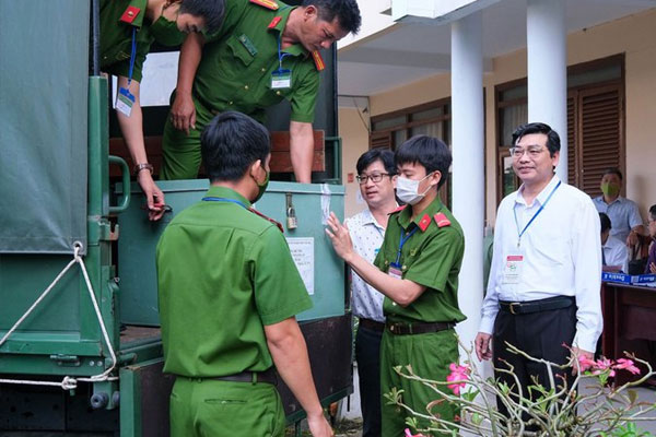 Nàng Hậu nghèo nhất Việt Nam nhưng xuất thân trường ĐH danh giá, luôn ưu tiên việc học: Tiếng Anh thì cực đỉnh-5