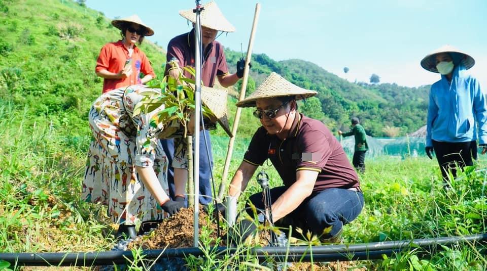 Cuộc sống an nhàn sau nghỉ hưu của nghệ sĩ Chí Trung-4
