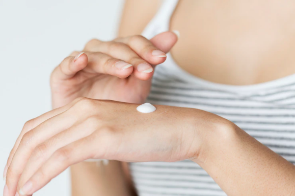 5 bước chăm sóc da dầu giúp da thông thoáng, sạch mụn trong mùa hè-3