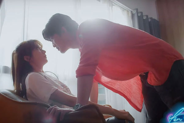 Doãn Quốc Đam: Đời thực lập dị của gã tắc kè hoa trong vũ trụ VFC-5