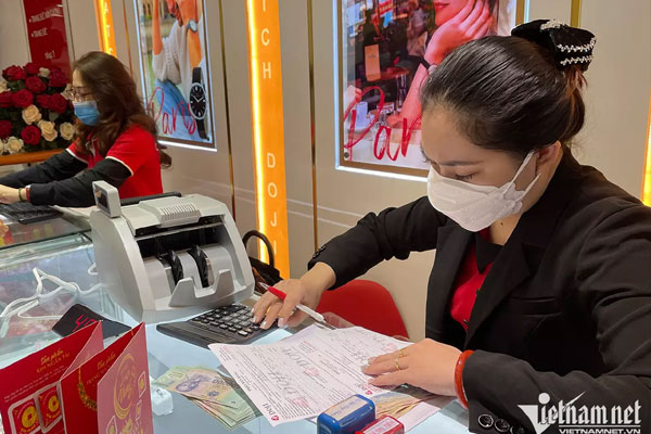 Lướt sóng vàng lỗ ngay 3 triệu đồng, 2 tháng đau đớn của dân đầu cơ-1