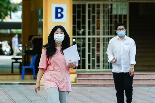 Các chiêu gian lận tinh vi ở kỳ thi tốt nghiệp 2022-3