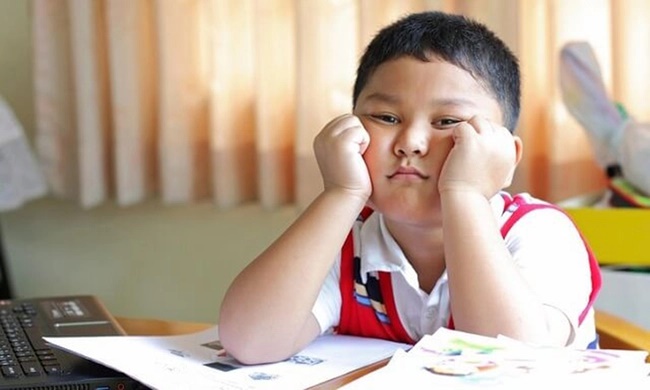 Chàng trai 32 tuổi có công việc, nhà riêng nhưng mãi không lấy được vợ: Giáo sư tâm lý chỉ ra nguyên do từ 1 cách dạy con SAI LẦM-1