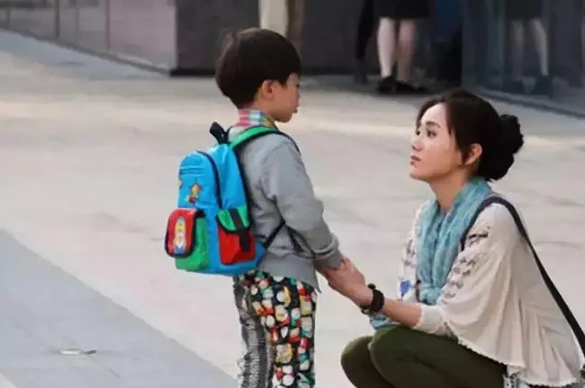 Chàng trai 32 tuổi có công việc, nhà riêng nhưng mãi không lấy được vợ: Giáo sư tâm lý chỉ ra nguyên do từ 1 cách dạy con SAI LẦM-2