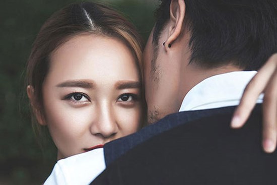 Người đàn bà góa đau đớn sập bẫy tình