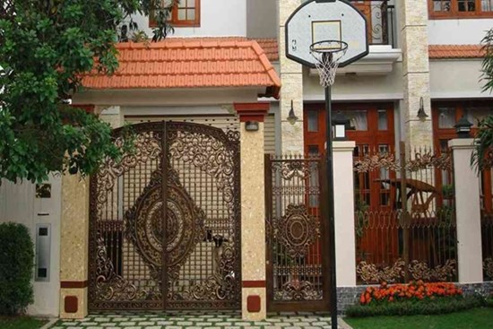 Tổ tiên dặn dò: ‘Bát đại kỵ trước cửa nhà khiến tài lộc tiêu tán hết’, đó là những thứ gì?