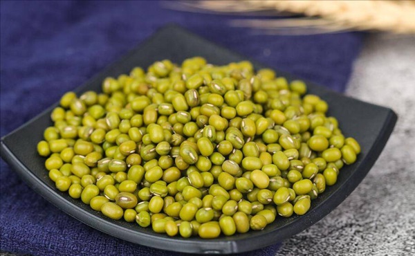 Nhóm người không nên ăn đậu xanh, đậu đen, đậu tương kẻo mang thêm bệnh vào người-2