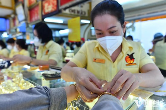 Giá vàng hôm nay 11/7: Nhiều bất lợi, vàng khó tăng giá