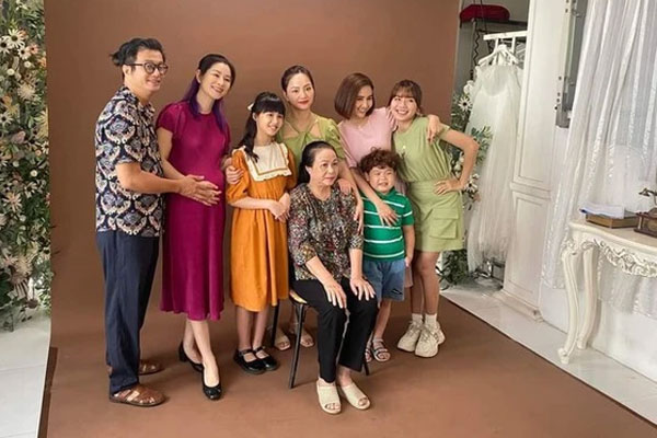 Thương Ngày Nắng Về: NSND Lan Hương bị tai nạn, Lan Phương thay Hồng Đăng đến chăm mẹ-7