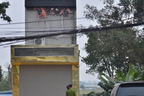 Hát karaoke quá to trong đêm khuya, người đàn ông bị đâm tử vong