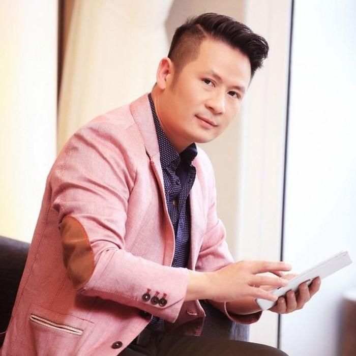 Bằng Kiều tổ chức tiệc thôi nôi cho quý tử, diện mạo con trai thứ 4 cùng bạn gái mới lần đầu lộ diện-2