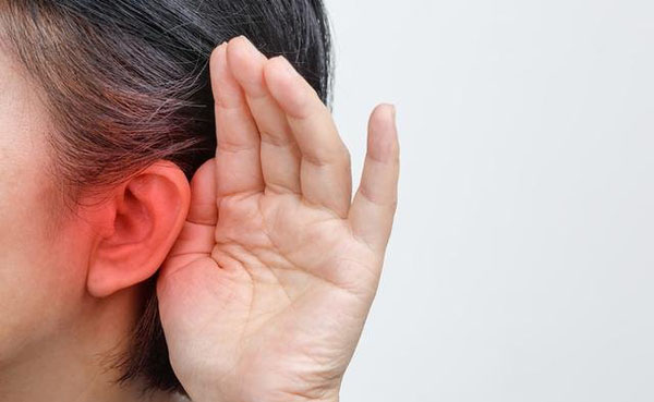 Người phụ nữ 28 tuổi bị điếc đột ngột vì thức dậy nhiều lần vào ban đêm để làm một việc-3