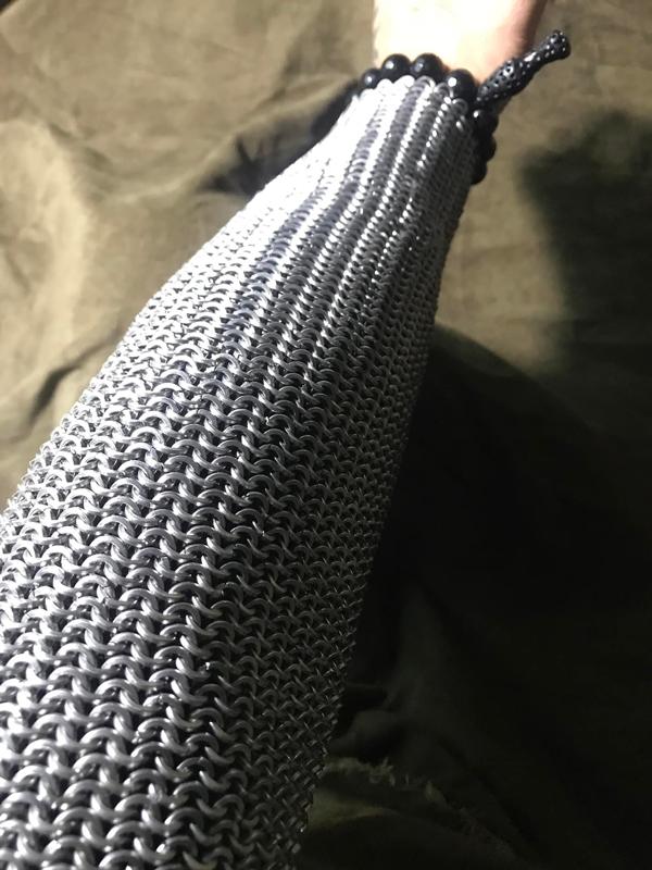 May chiếc áo mất nửa năm, người đàn ông bán giá đến 25 triệu/chiếc-2