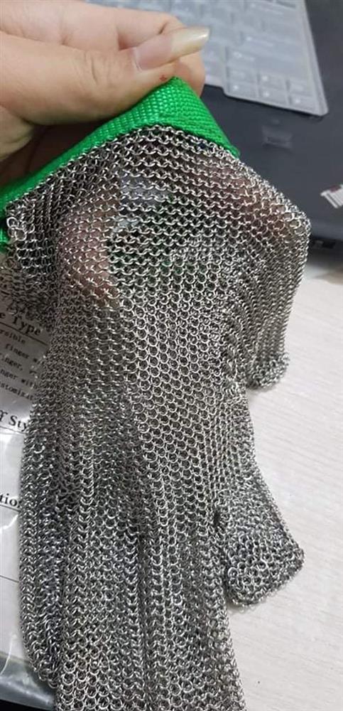 May chiếc áo mất nửa năm, người đàn ông bán giá đến 25 triệu/chiếc-3