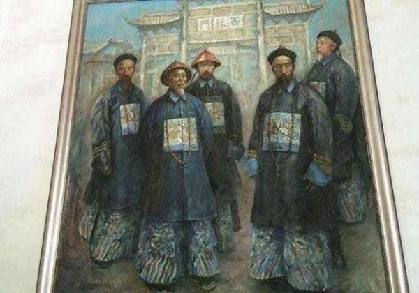 Tham quan nuôi 36 tiểu thiếp, mỗi tháng ăn hết 2000 cân nhân sâm, giữ bảo vật khiến hoàng đế phải xấu hổ-2