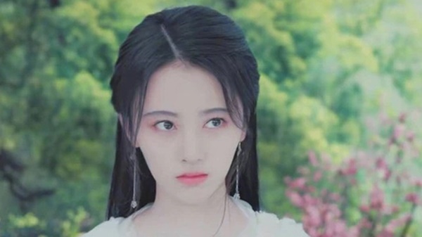 Nhiều quốc gia thông qua luật bắt buộc gắn nhãn ảnh đã chỉnh sửa khi đăng lên mạng để ngăn tình trạng chìm đắm trong App làm đẹp-2