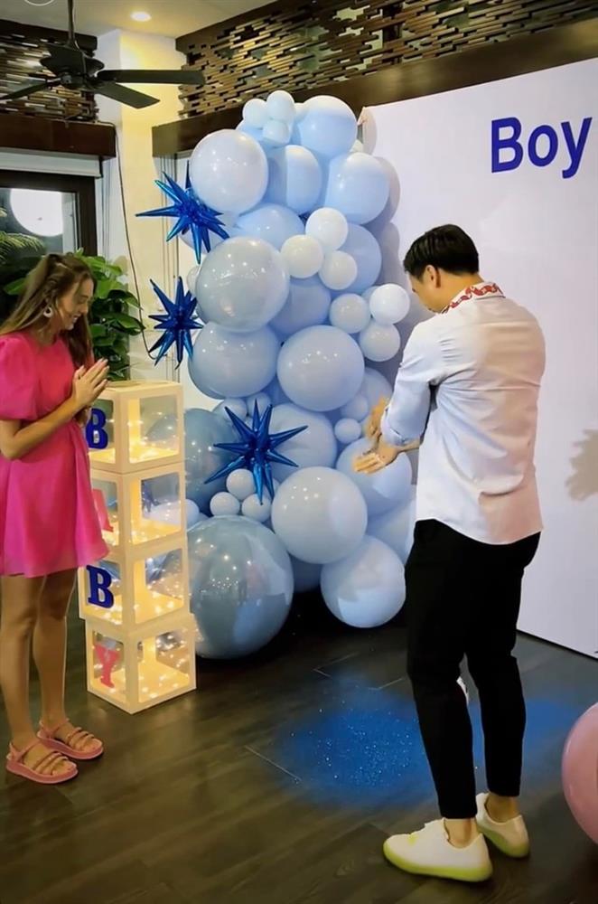 Bùi Tiến Dũng xác nhận vợ Tây đang mang thai, giới tính em bé được tiết lộ-1