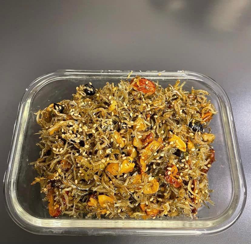 Son Ye Jin ra dáng vợ đảm khi trổ tài nấu ăn cho ông xã Hyun Bin-4